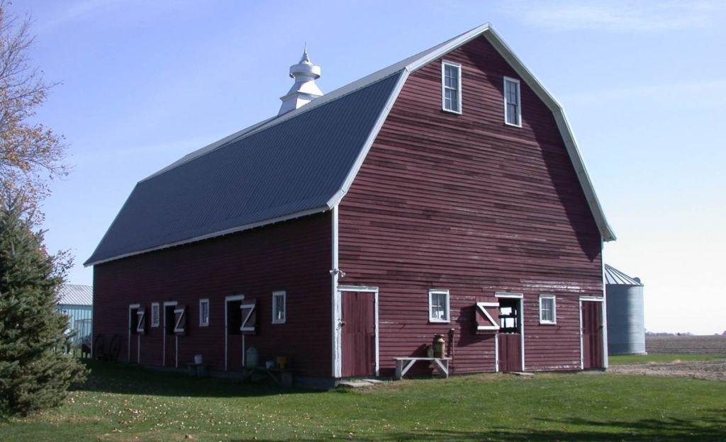 Battaglioli Barn